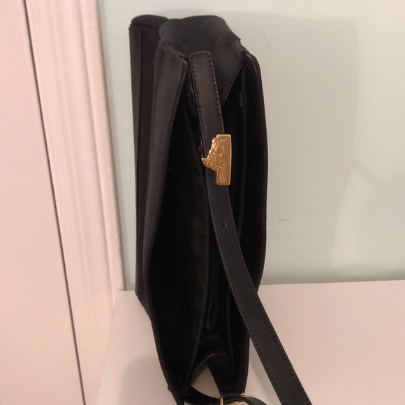 GIANNI VERSACE VINTAGE MEDUSA HANDBAG - Picture 9 of 16